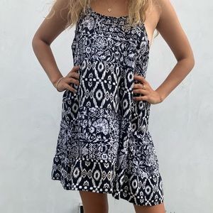 Black and white patterned strappy, loose dress